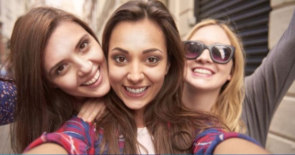 unique-group-selfie-captions